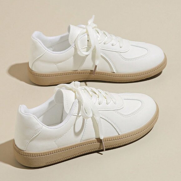 White Women's Round-Toe Low-Top Casual sneakers - Picture 5 of 6